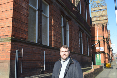 Tunstall Library and Baths